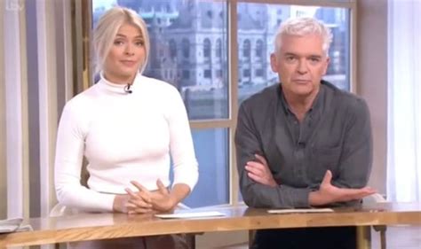 holly willoughby leaked|Holly Willoughby and Phillip Schofield shocked at backstage。